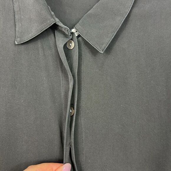 Theory Black Sleeveless Button Down Shirt - Picture 4 of 11